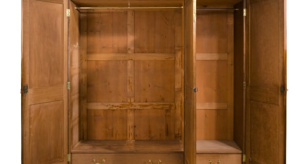 Comment supprimer l'humidité derrière une armoire ?